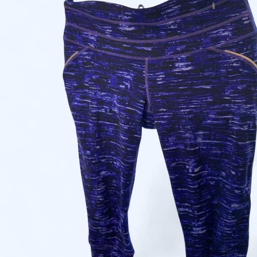 Athleta Purple and black athletic capri leggings with pocket #activewear s